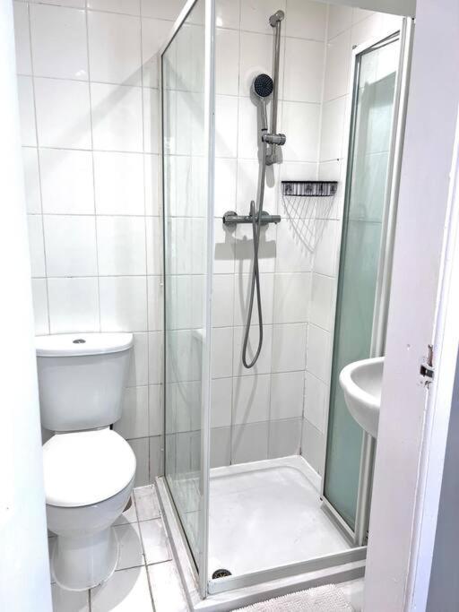 Modern Near Heathrow Apartment